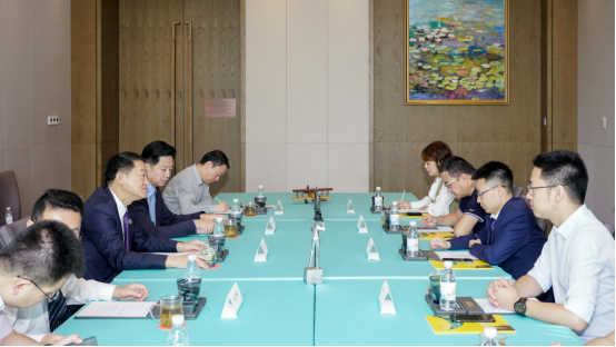 2019911161322406 省k8凯发集团党委书记、董事长任丁与腾讯“王者庆幸”CTO邓君、腾讯大成网总裁郑亮座谈互换