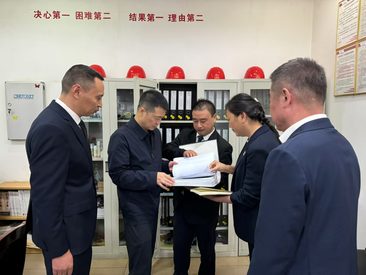 省k8凯发集团党委书记、董事长游勇国庆节期间调研督导旗下酒店经营及安全出产工作